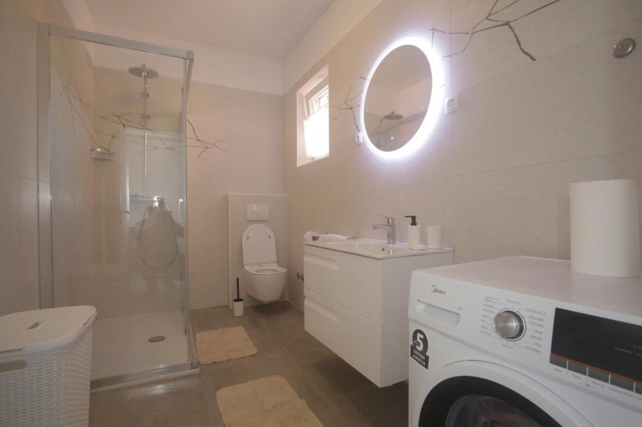 Apartmani Carmen Bibinje Exterior photo