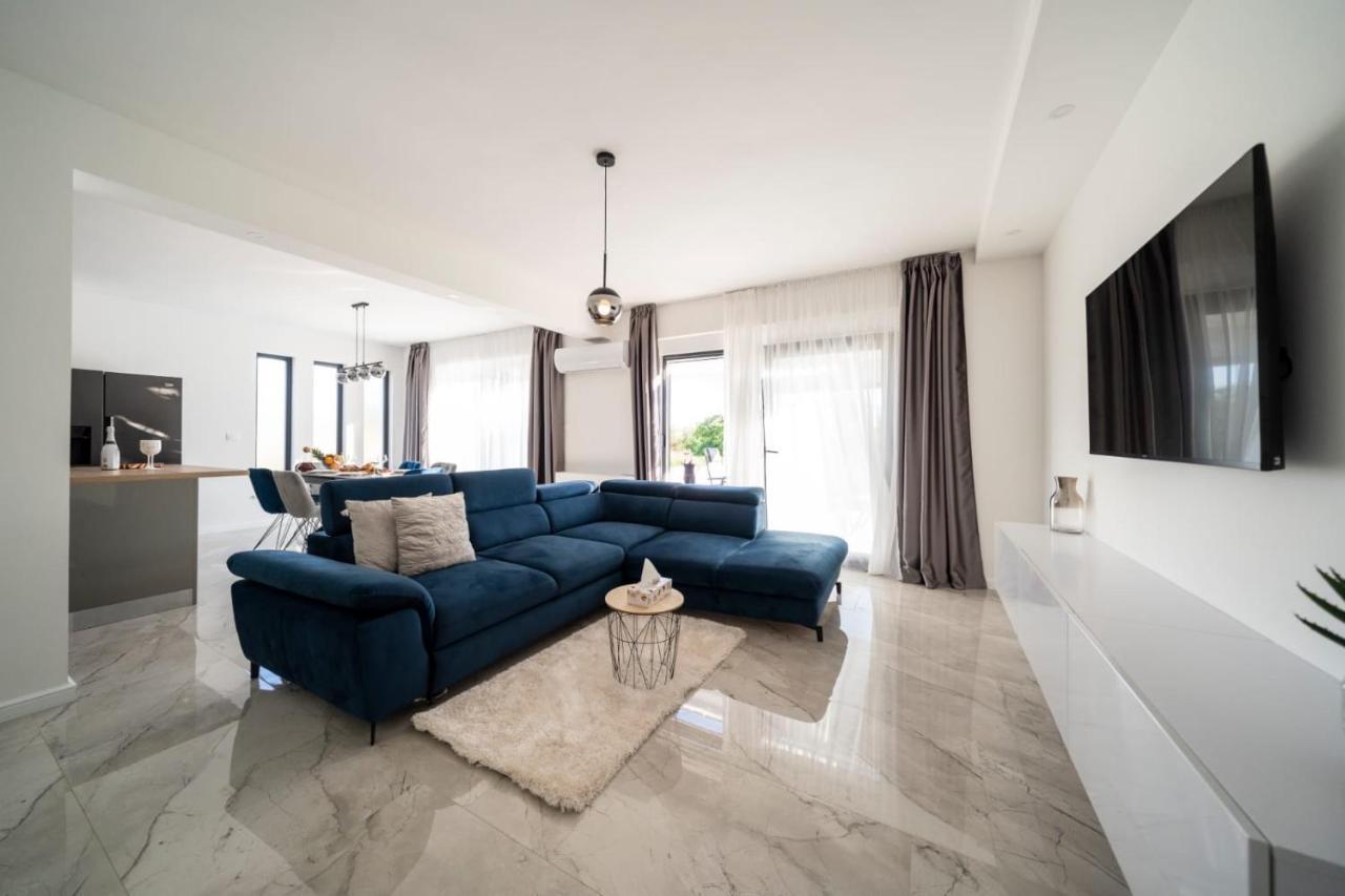 Apartmani Carmen Bibinje Exterior photo