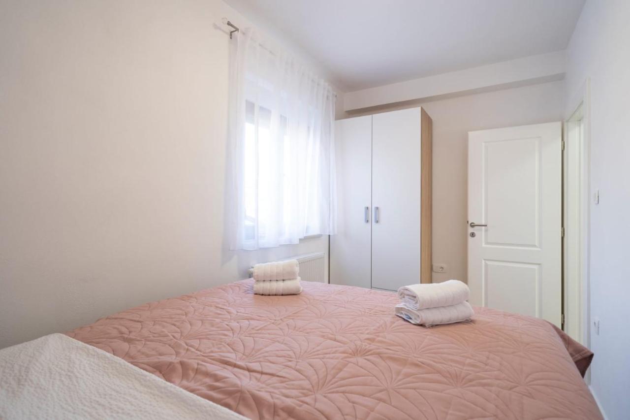 Apartmani Carmen Bibinje Exterior photo